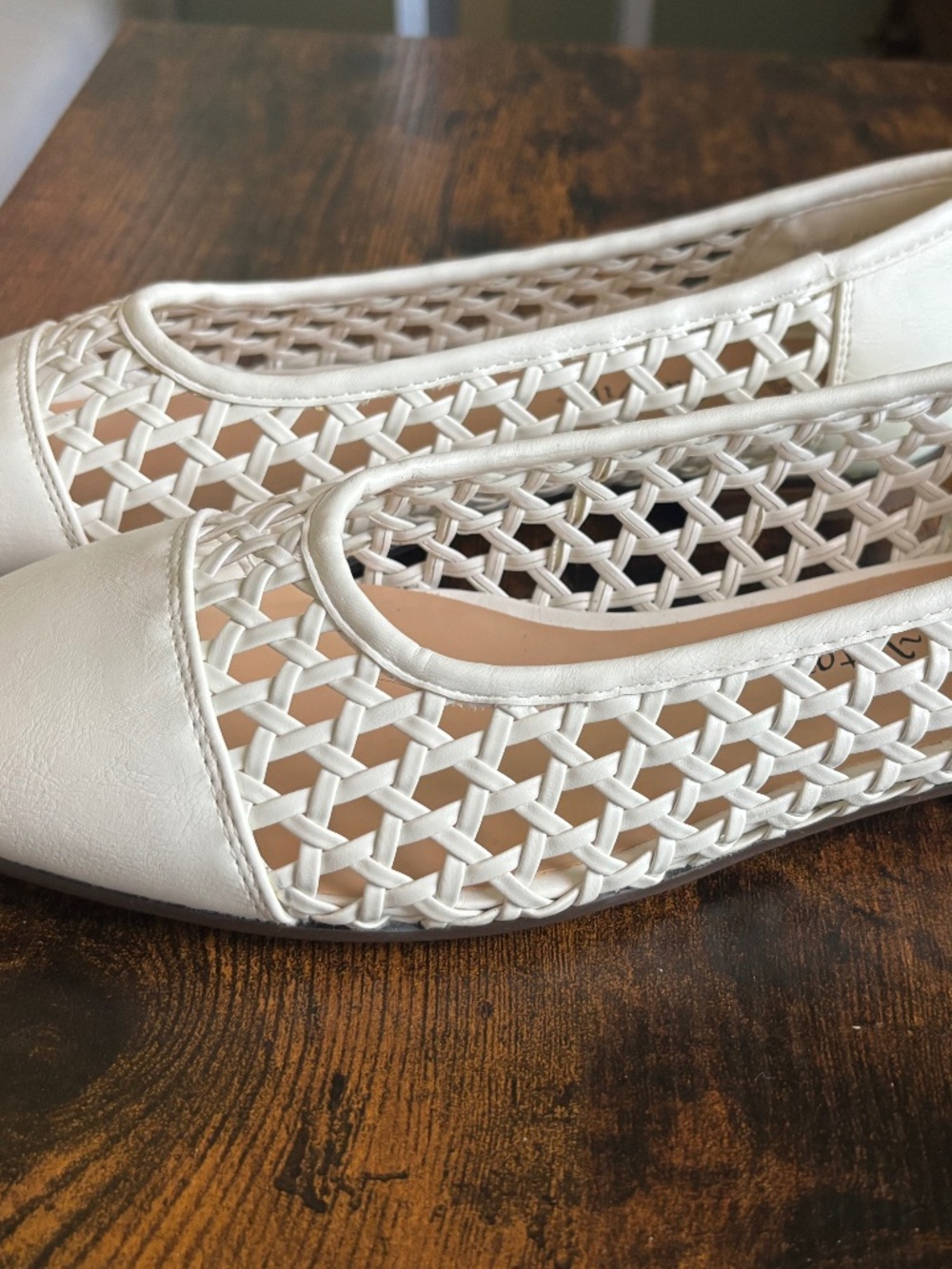 Bella Vita Beloved White Woven Square Toe Ballet Flats 8.5M NWOB